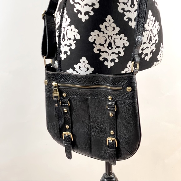 Steve Madden Black Textured Cross-Over Bag/Purse - Picture 3 of 7